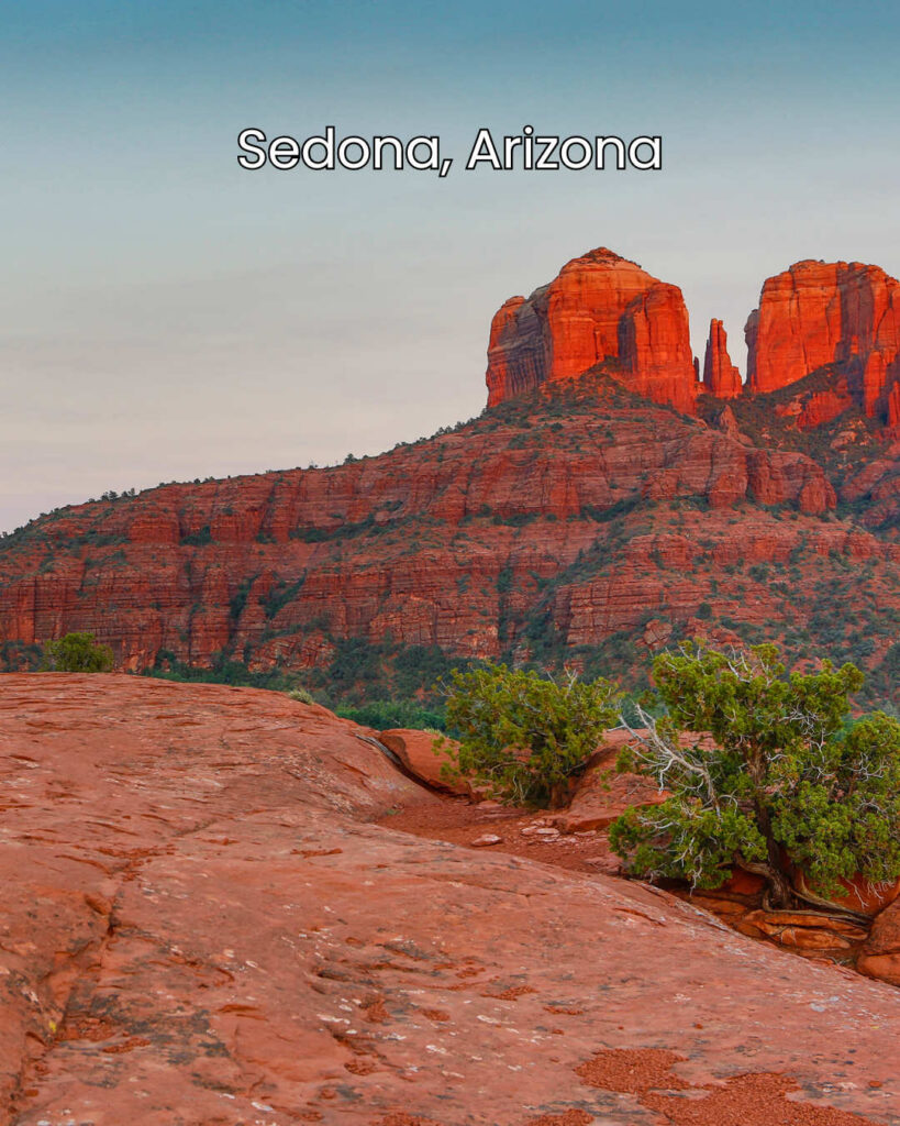 Photo of towering red rocks in Sedona, Arizona.